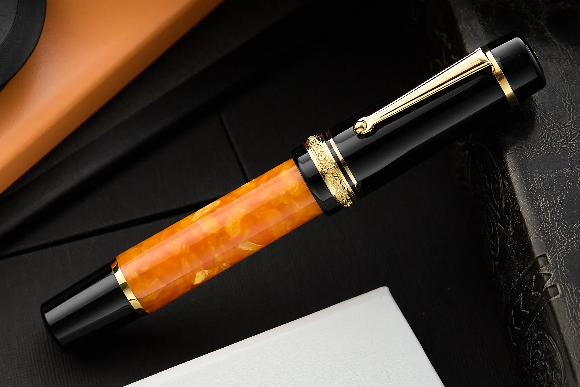 Delta DV Original Oversize Fountain Pen - Original